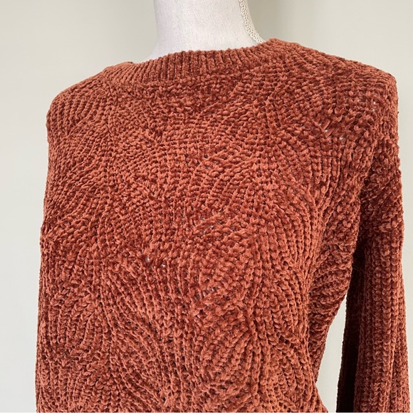 Slightly Cropped Pink Rose Sweater | Size: Small - Picture 2 of 9